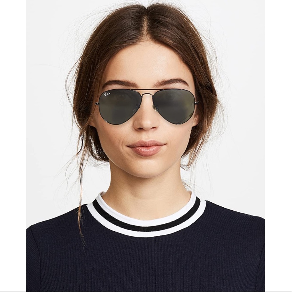 Ray-Ban classic aviator sunglasses in black. 58mm. - Picture 3 of 8
